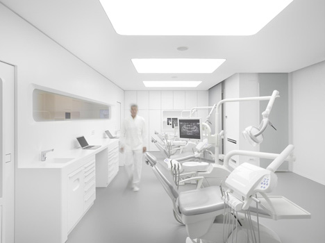 White Space orthodontic clinic with Corian walls by Bureauhub