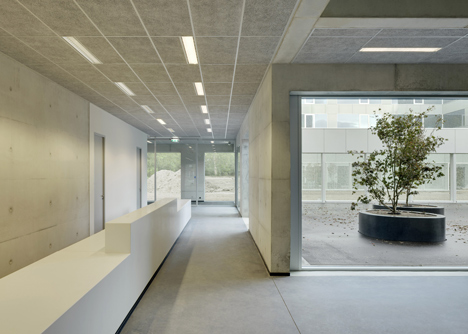 Wiel Arets completes college campus in Rotterdam's Hoogvliet district