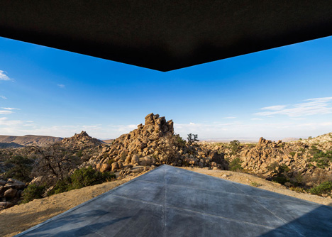 Oller & Pejic's Desert House designed to look "like a shadow"