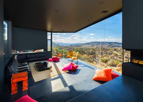 Oller & Pejic's Desert House designed to look "like a shadow"