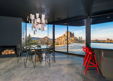 Oller & Pejic's Desert House designed to look "like a shadow"
