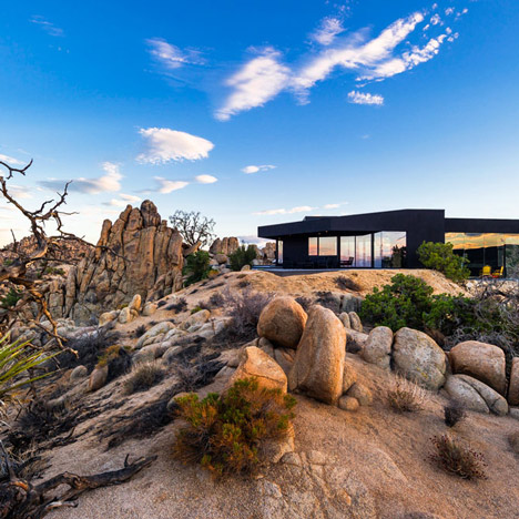 Oller & Pejic's Desert House designed to look "like a shadow"