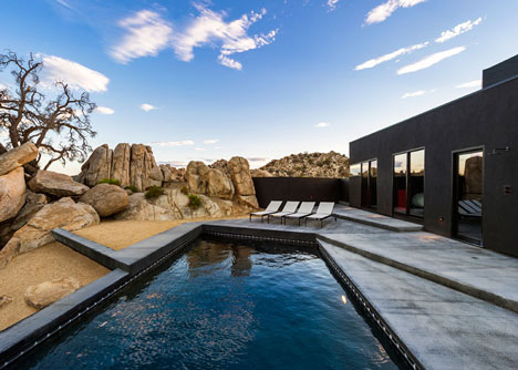 Oller & Pejic's Desert House designed to look "like a shadow"