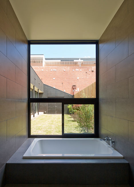 Engawa House in Melbourne by BLOXAS adopts a traditional Japanese veranda