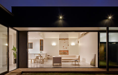 Engawa House in Melbourne by BLOXAS adopts a traditional Japanese veranda