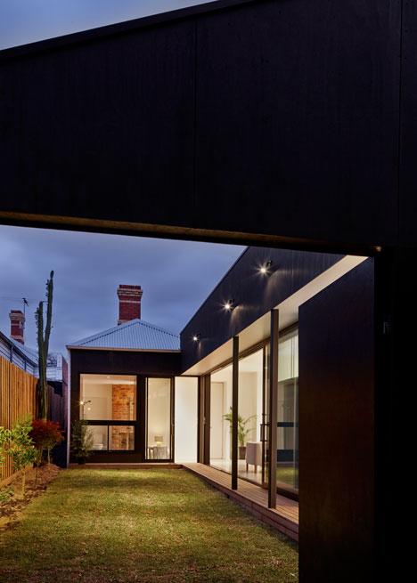 Engawa House in Melbourne by BLOXAS adopts a traditional Japanese veranda