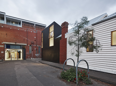 Engawa House in Melbourne by BLOXAS adopts a traditional Japanese veranda