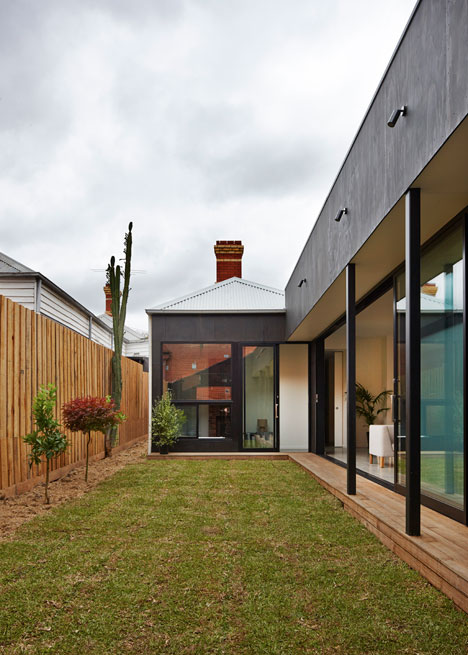 Engawa House in Melbourne by BLOXAS adopts a traditional Japanese veranda