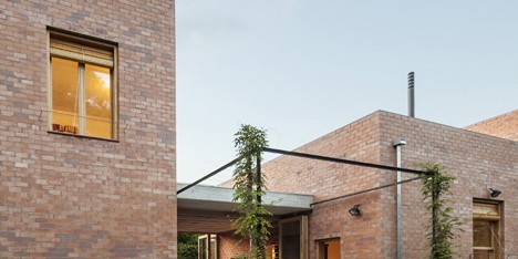 House 1101 by H Arquitectes has rooms that double as sheltered patios