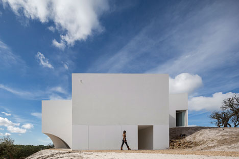 House in Fontinha by Manuel Aires Mateus