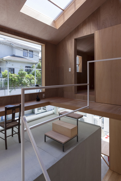 House in Kawanishi by Tato Architects based on Australia's "Queenslander" dwellings