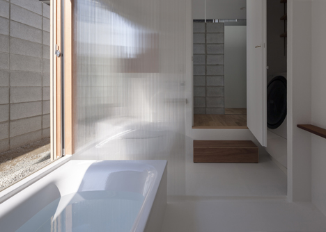 House in Kawanishi by Tato Architects based on Australia's "Queenslander" dwellings