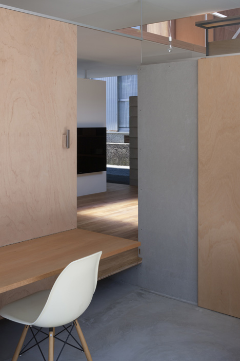 House in Kawanishi by Tato Architects based on Australia's "Queenslander" dwellings
