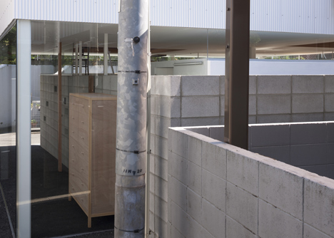 House in Kawanishi by Tato Architects based on Australia's "Queenslander" dwellings
