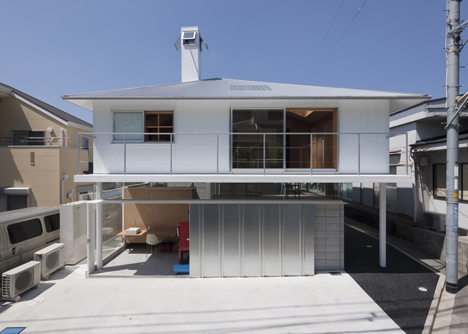 House in Kawanishi by Tato Architects based on Australia's "Queenslander" dwellings
