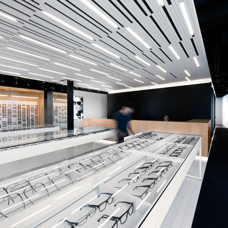 La SHED Architecture separates eye clinic into black and white zones