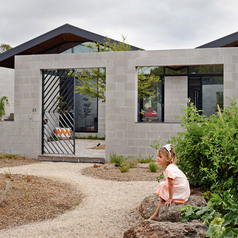 Family courtyard fronts Fairfield Hacienda house by MRTN Architects
