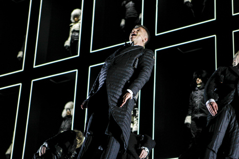 Moncler Autumn Winter 2014 presentation_dezeen_5