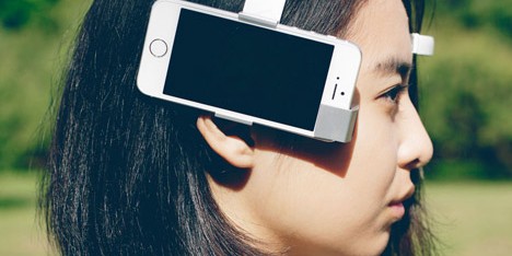 Neurocam headset automatically records interesting moments