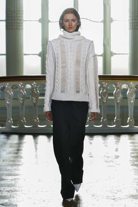 3D-printed fabrics by Richard Beckett woven into Pringle of Scotland's ready to wear garments