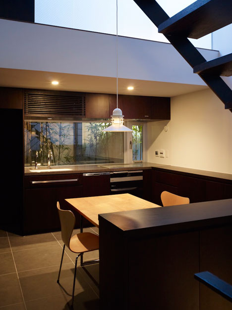 Shirokane House by MDS
