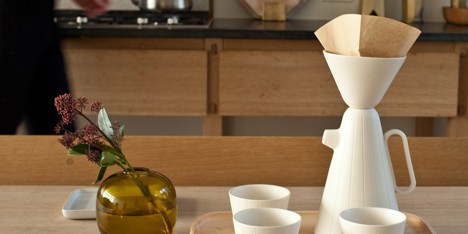 Luca Nichetto and Mjölk collaborate to make coffee set