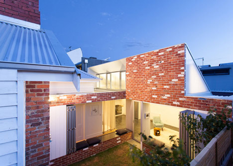 Turnaround House by Architecture Architecture opens onto a courtyard