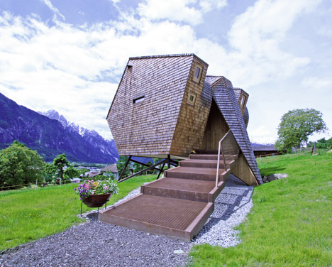 Ufogel Holiday House