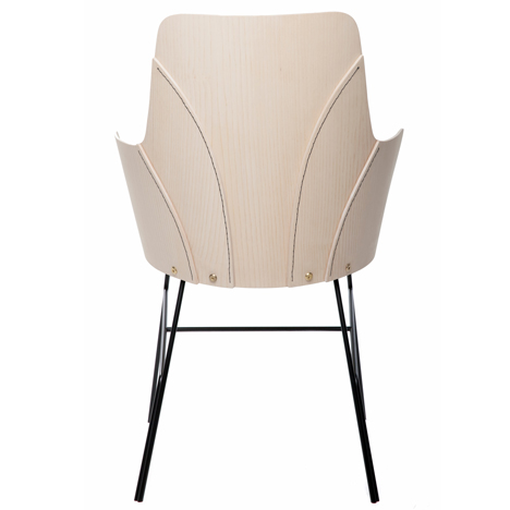 Färg & Blanche stitch wood together to form furniture