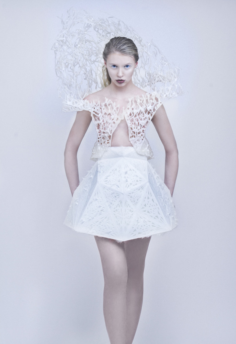 Francis Bitonti and New Skins Workshop students 3D-print flexible dress on a MakerBot