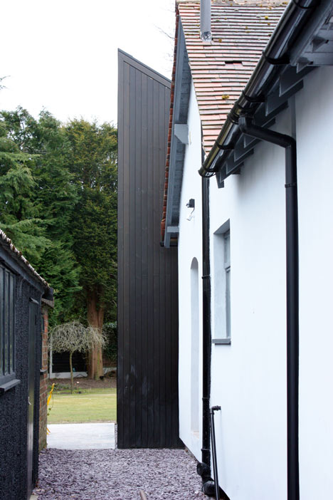 Blee Halligan's Triptych house extension catches sunlight from three directions