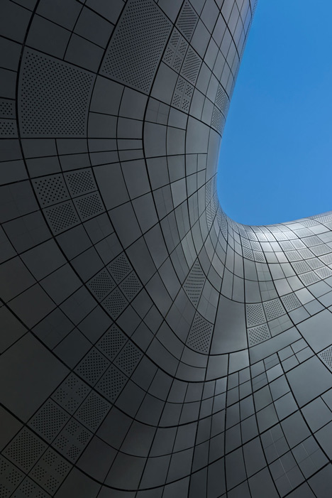 Dongdaemun Design Park and Plaza by Zaha Hadid