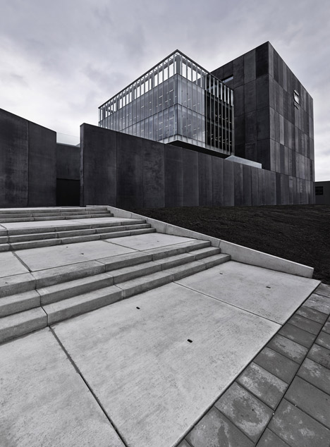 G-Star-Raw-by-OMA_dezeen_10