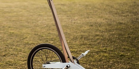 Halfbike pedal-powered scooter resembles a low-tech Segway