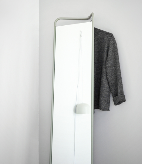 Mirror by Kaschkasch Cologne for Menu slots into corners