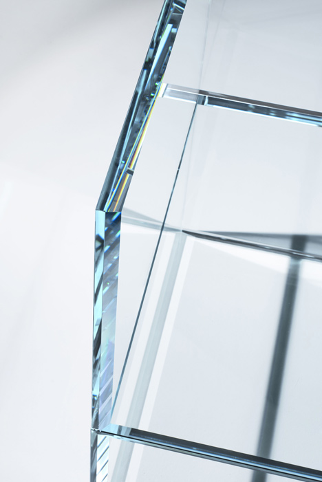 Tokujin Yoshioka to present Prism chair for Glas Italia in Milan