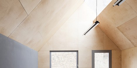School gatehouse built on a strict budget by Jonathan Tuckey Design
