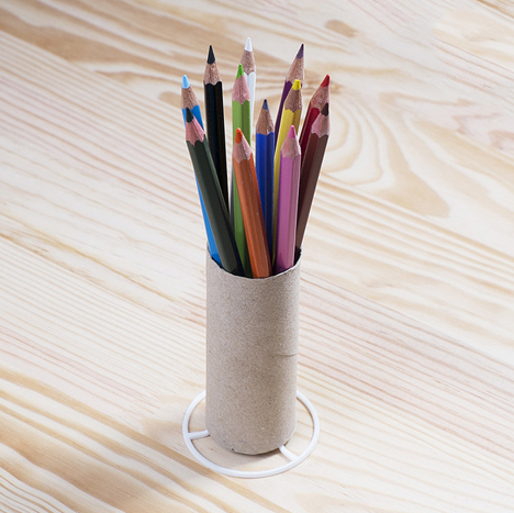 Toilet paper tube converted into 3D-printed pen holder by Aleksandar Dimitrov