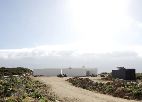 Tunquen House by Nicolas Lipthay Allen and L2C