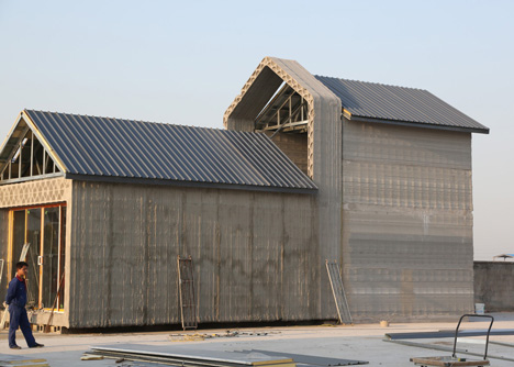 Chinese company 3D prints 10 buildings in a day using construction waste