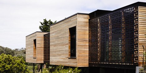 Blairgowrie House by Wolveridge Architects creates a timber-clad seaside home