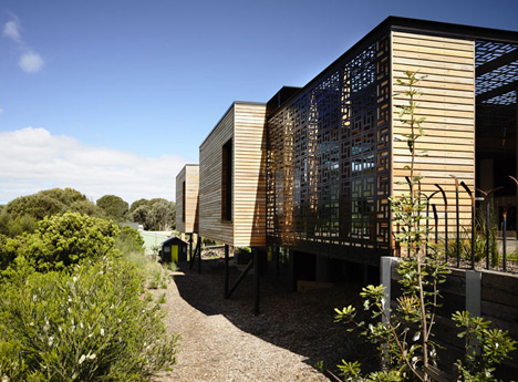 Blairgowrie House by Wolveridge Architects creates a timber-clad seaside home