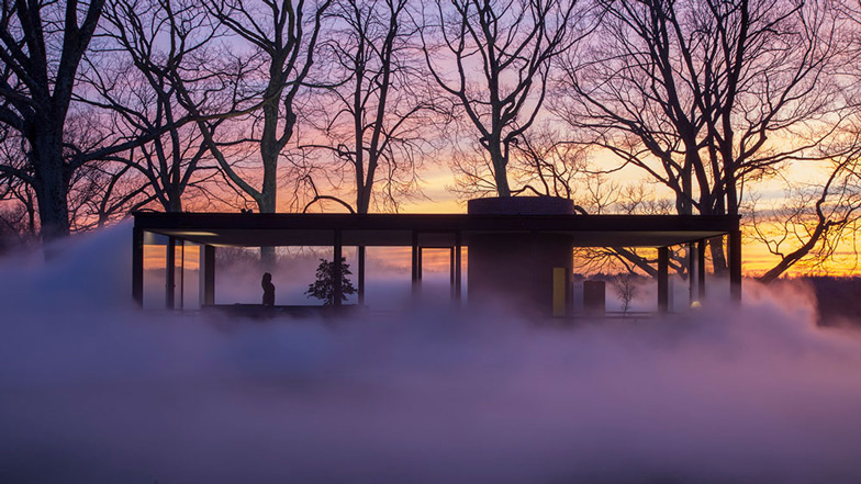 Fujiko Nakaya hides Philip Johnson’s Glass House in vaporous fog