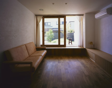 House in Fukai Japan by Horibe Associates