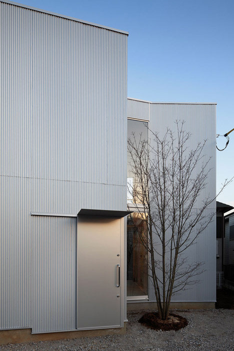 House in Kashiwa by Yamazaki Kentaro