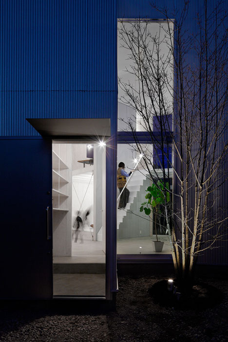House in Kashiwa by Yamazaki Kentaro
