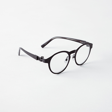 Magne-hinge glasses by Nendo