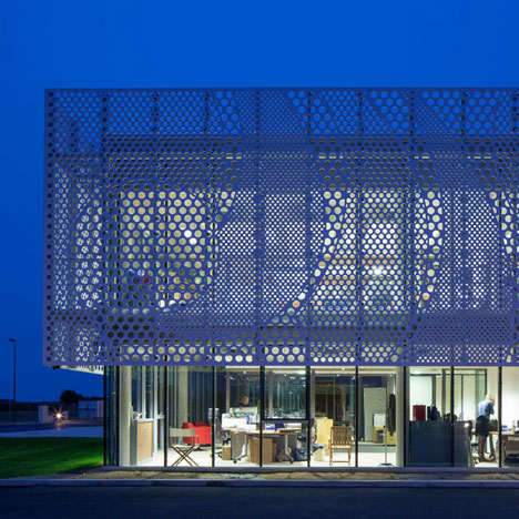 PAD creates facade for boat company headquarters using HI-MACS