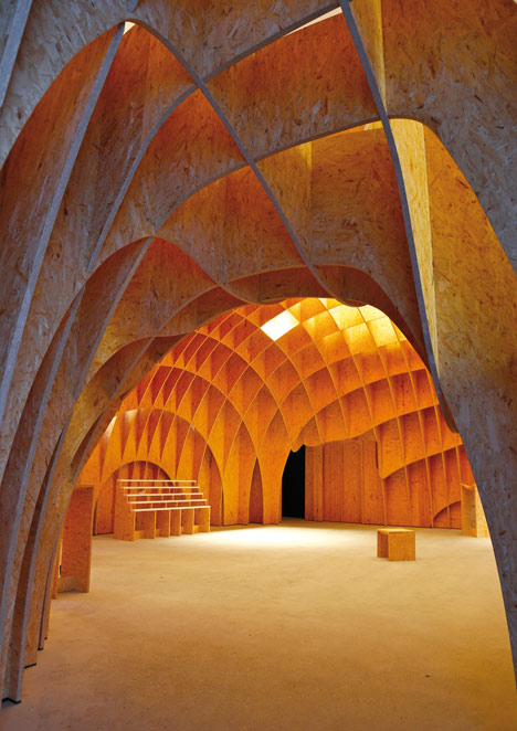 Church by Schneider+Schumacher based on motorway signage looks like Batman