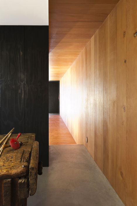 Studio in Vancouver by Scott & Scott Architects